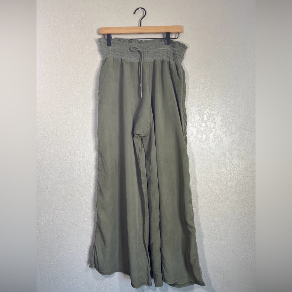 Free People Movement Mia Wide Leg Army Green Pants Womens Size XS Boho Pants